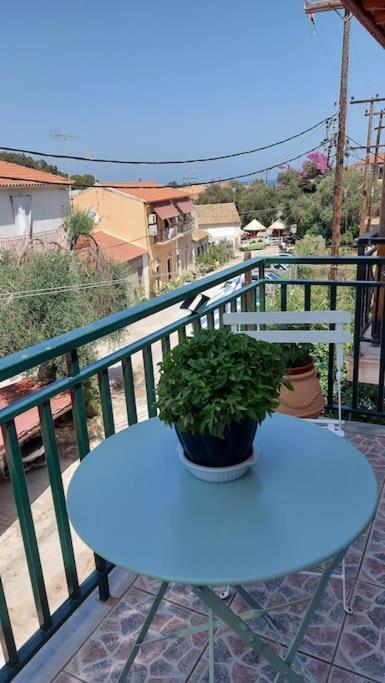 Colorful 2-Bedroom House In Gaios Exterior photo